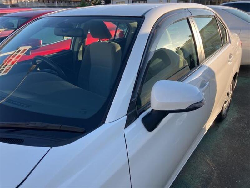 COROLLA AXIO