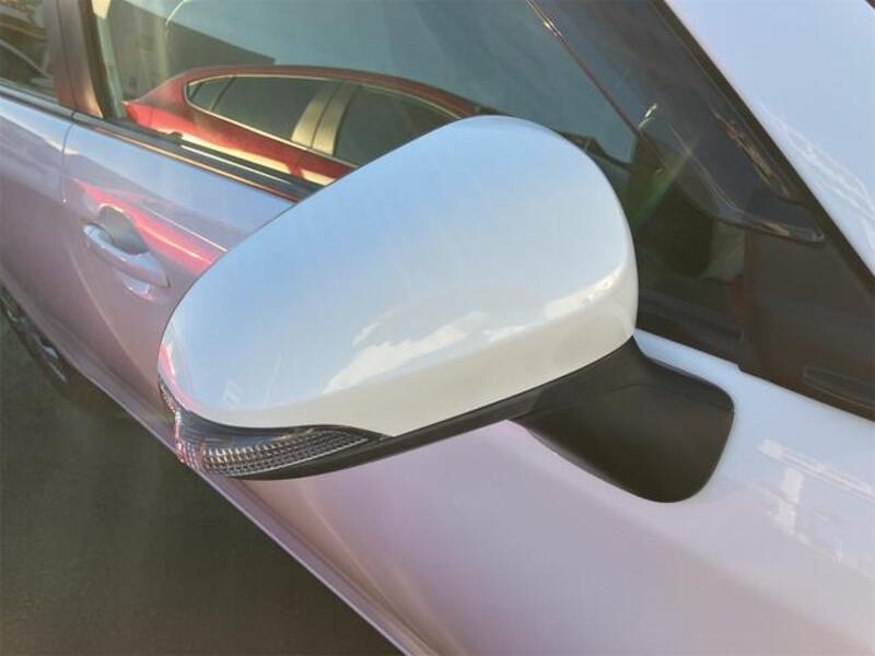 COROLLA AXIO