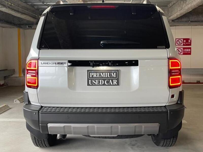 LAND CRUISER 250