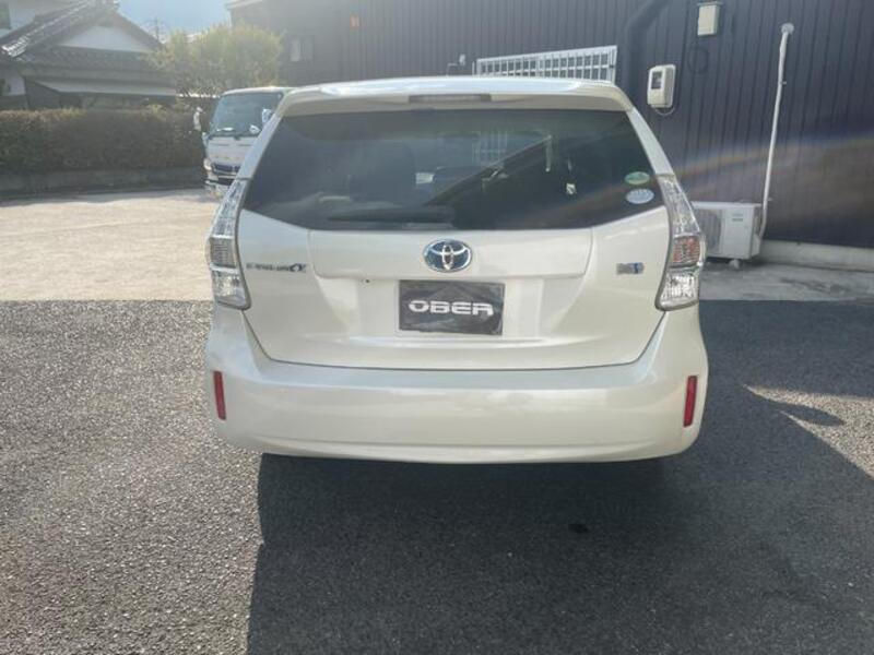 PRIUS ALPHA