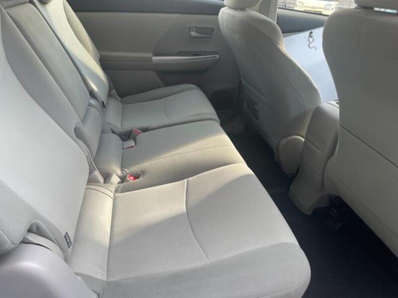 PRIUS ALPHA