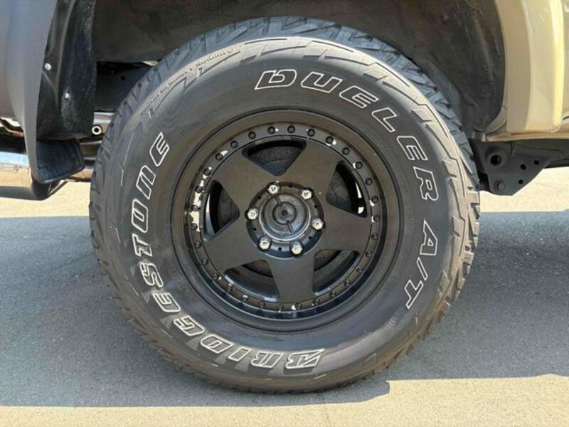 HILUX SURF