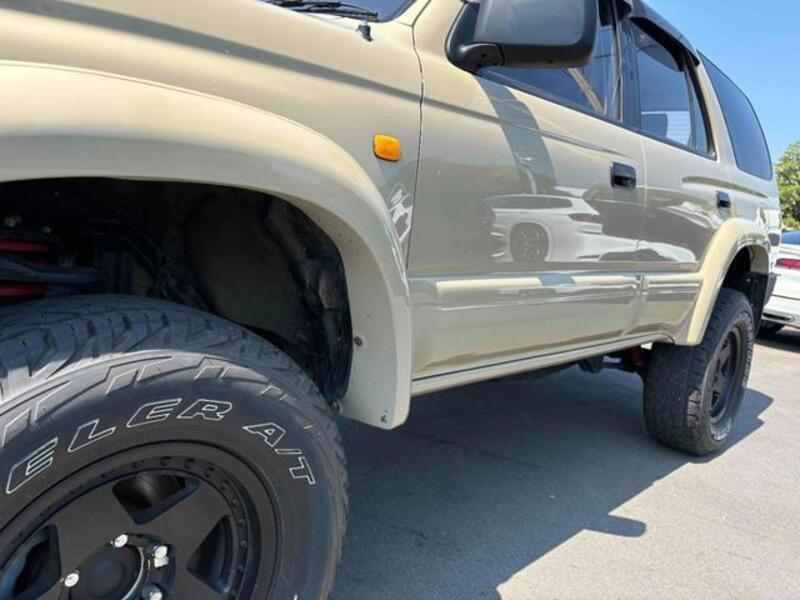 HILUX SURF