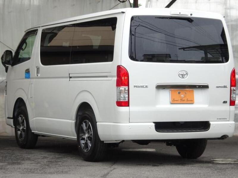 HIACE VAN