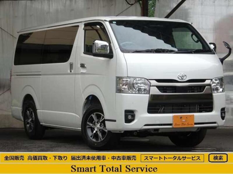 TOYOTA HIACE VAN
