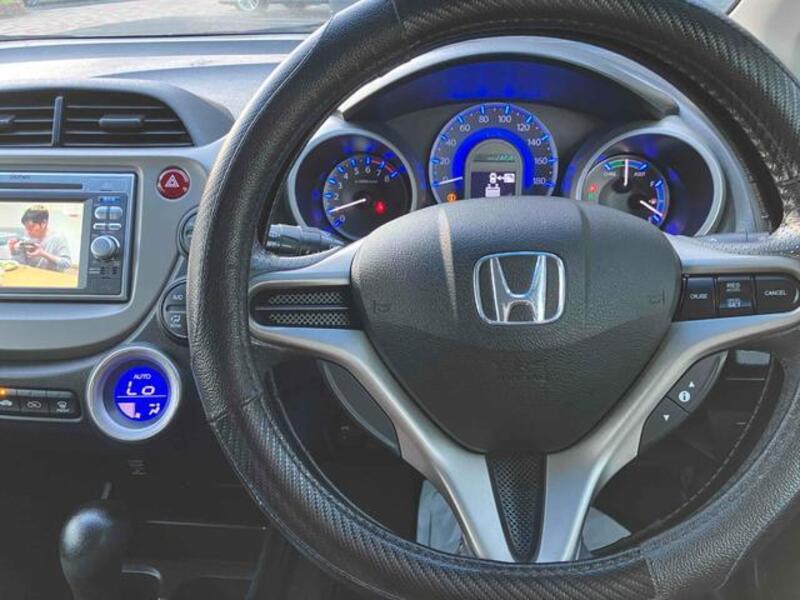 FIT HYBRID