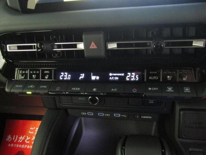LAND CRUISER 250