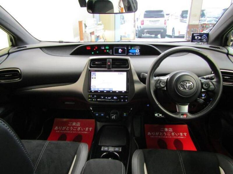 PRIUS PHV