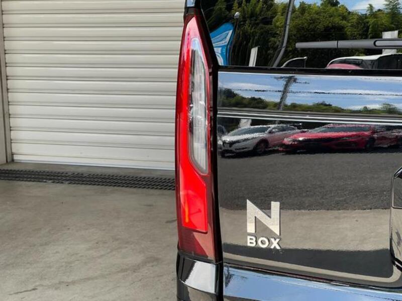 N BOX