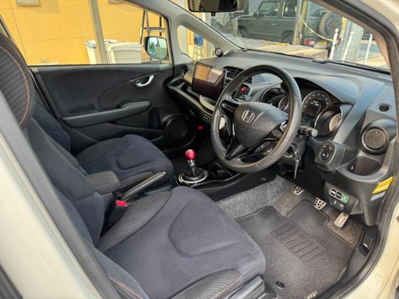 FIT HYBRID