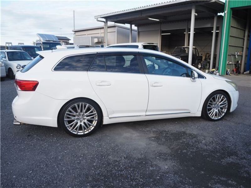 AVENSIS WAGON