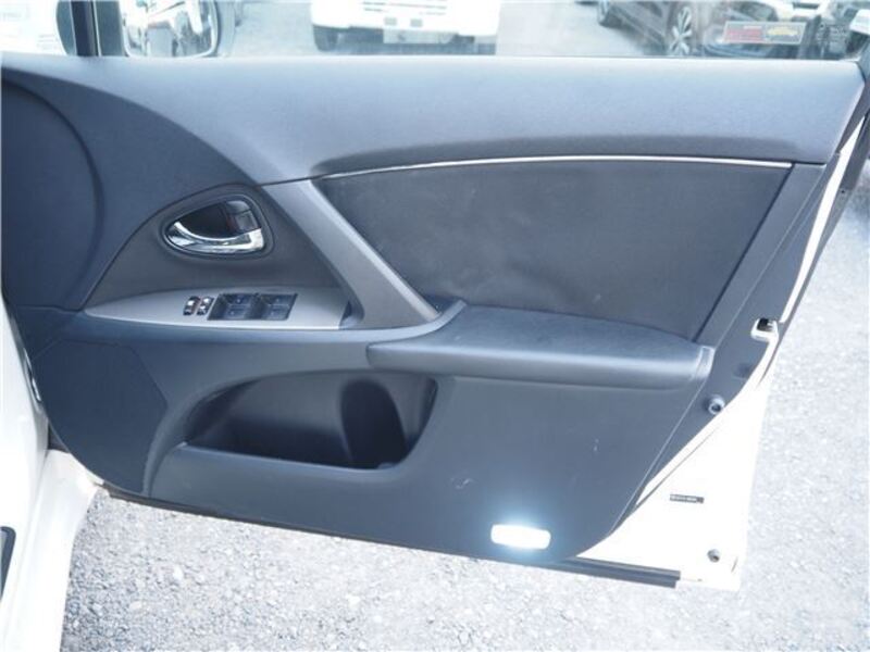 AVENSIS WAGON