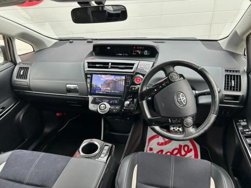PRIUS ALPHA
