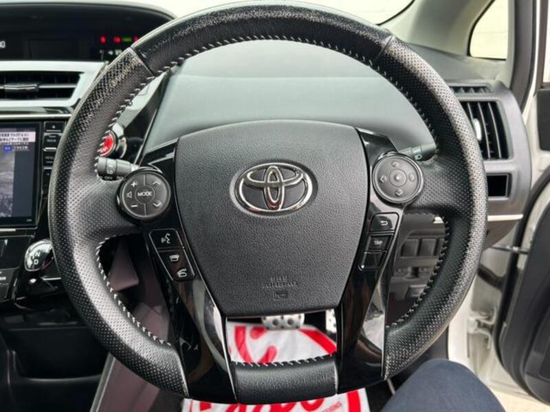 PRIUS ALPHA