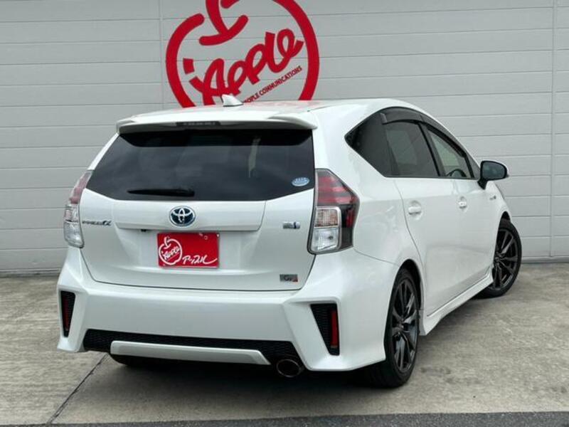 PRIUS ALPHA