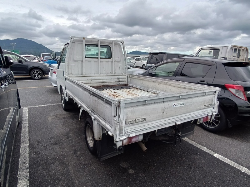 BONGO TRUCK