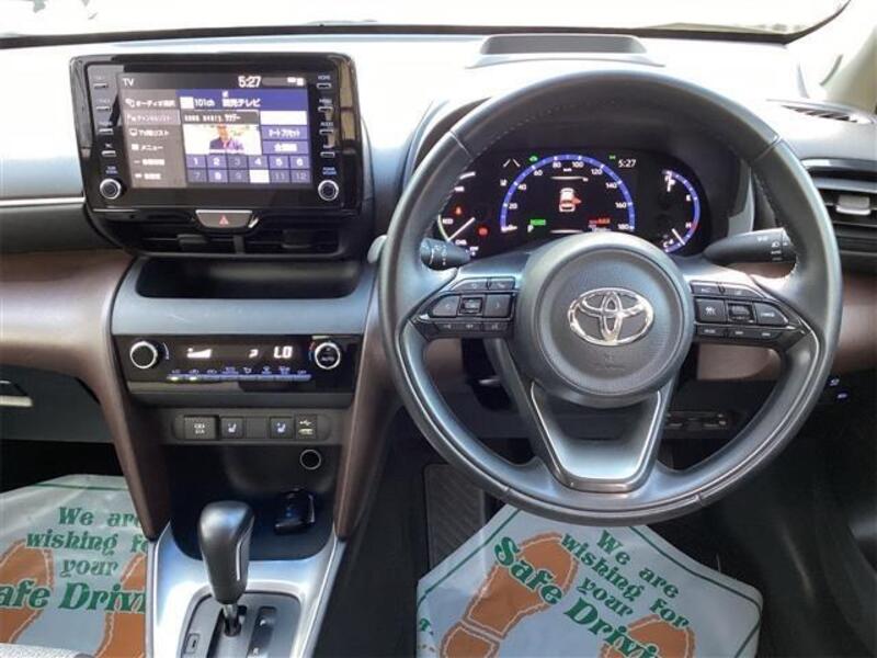 YARIS CROSS