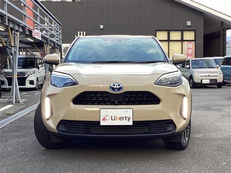 YARIS CROSS