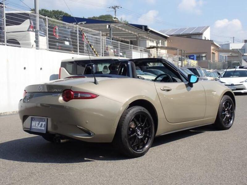 ROADSTER