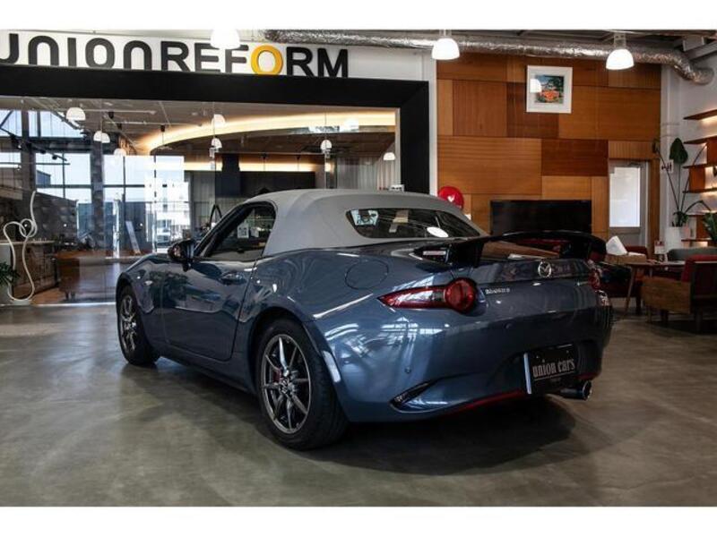ROADSTER