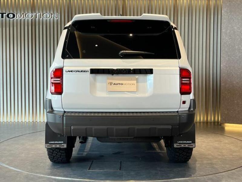 LAND CRUISER 250