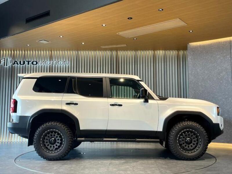LAND CRUISER 250