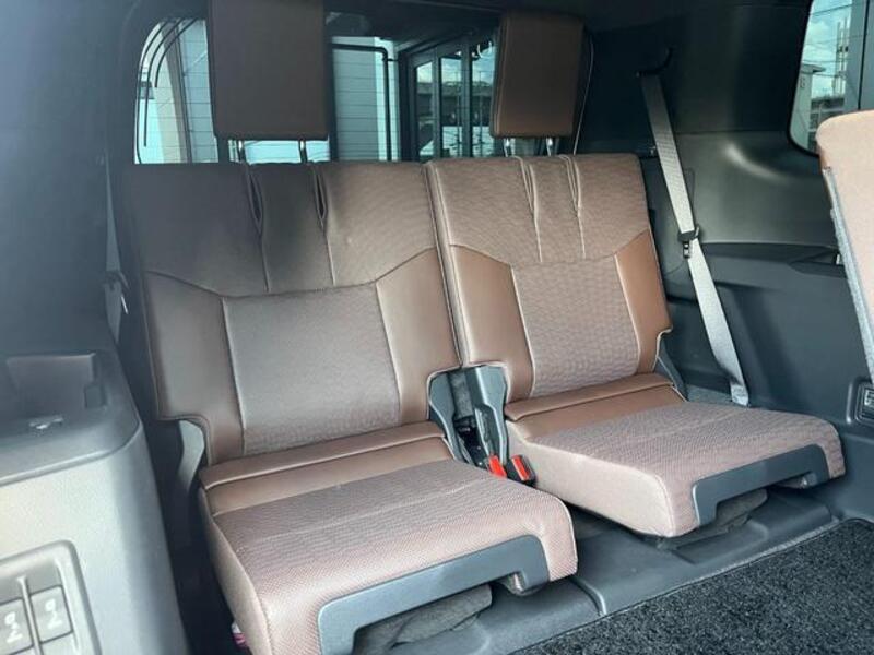 LAND CRUISER 250