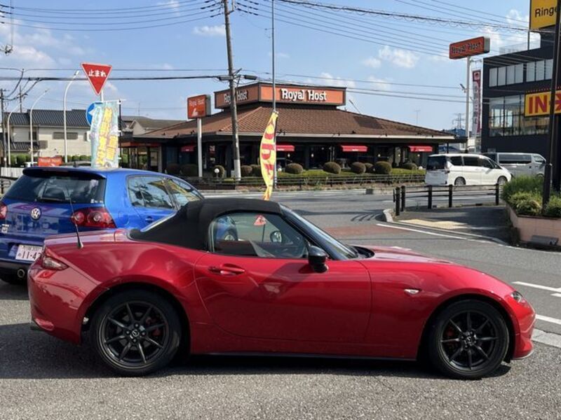 ROADSTER