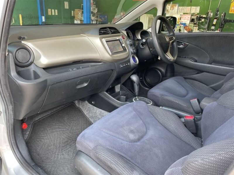 FIT HYBRID