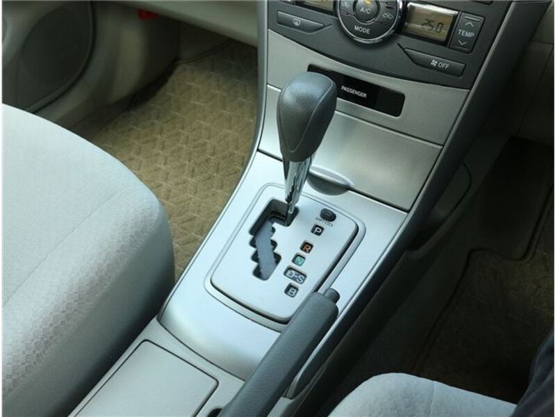 COROLLA AXIO