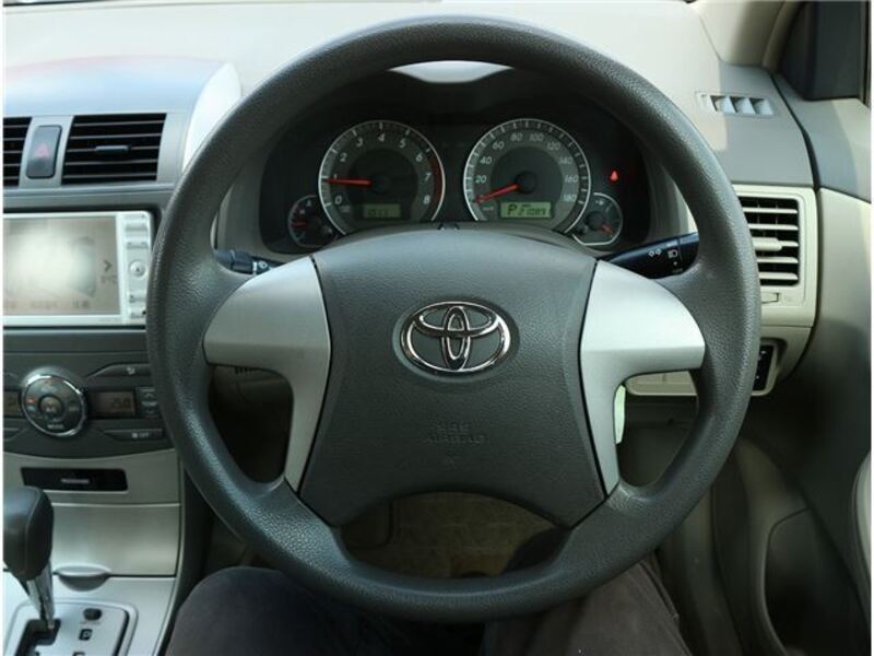 COROLLA AXIO