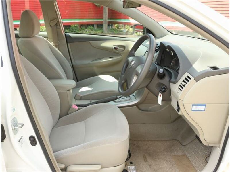 COROLLA AXIO