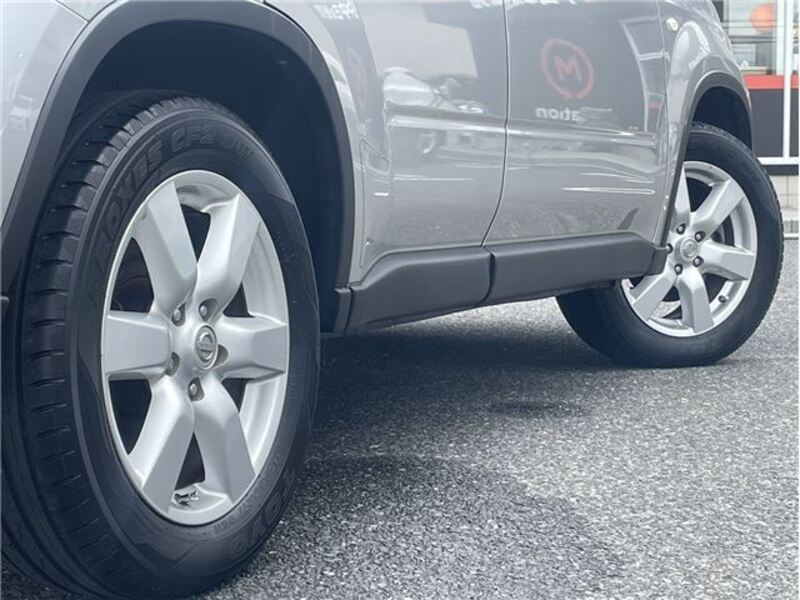X-TRAIL