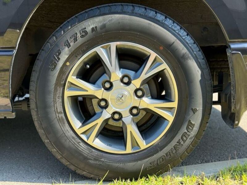 HIACE VAN