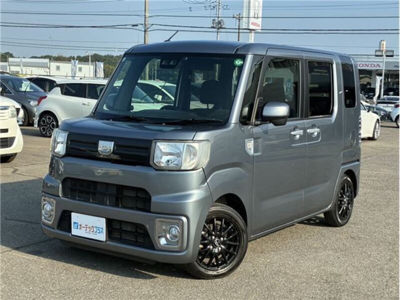 DAIHATSU WAKE