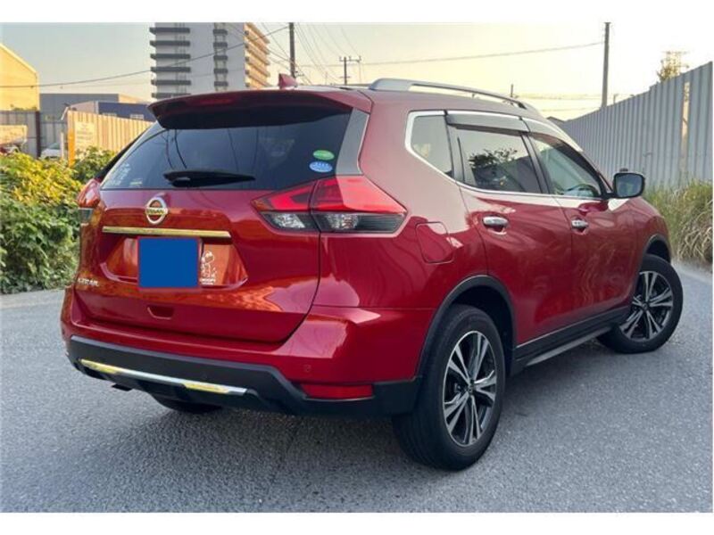 X-TRAIL