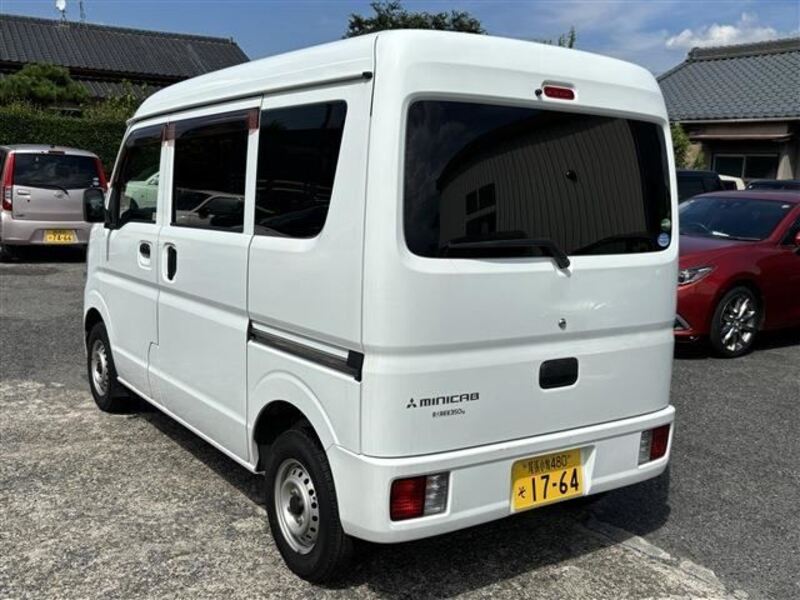 MINICAB VAN