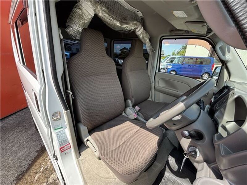 MINICAB VAN