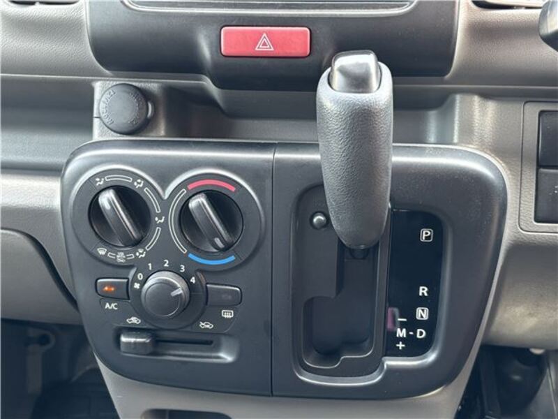 MINICAB VAN