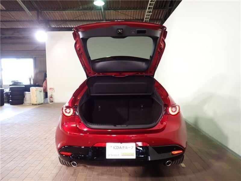 MAZDA3