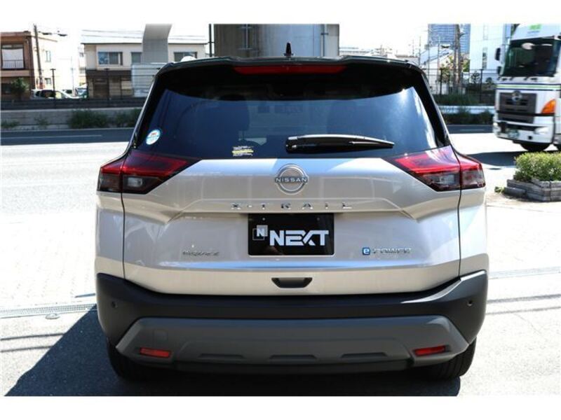 X-TRAIL