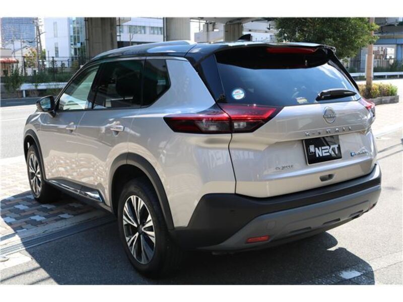 X-TRAIL