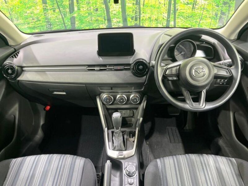 MAZDA2