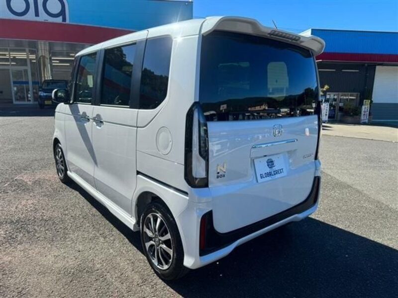 N BOX CUSTOM