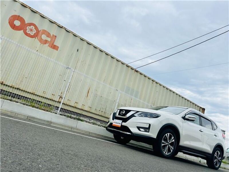 X-TRAIL