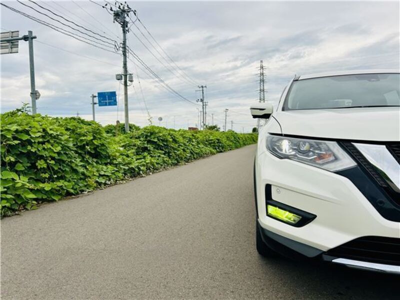 X-TRAIL