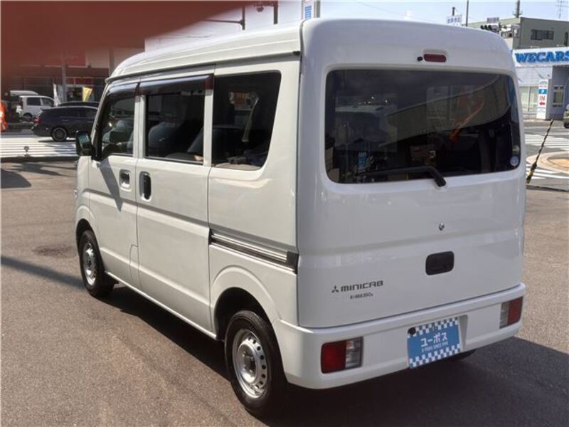 MINICAB VAN
