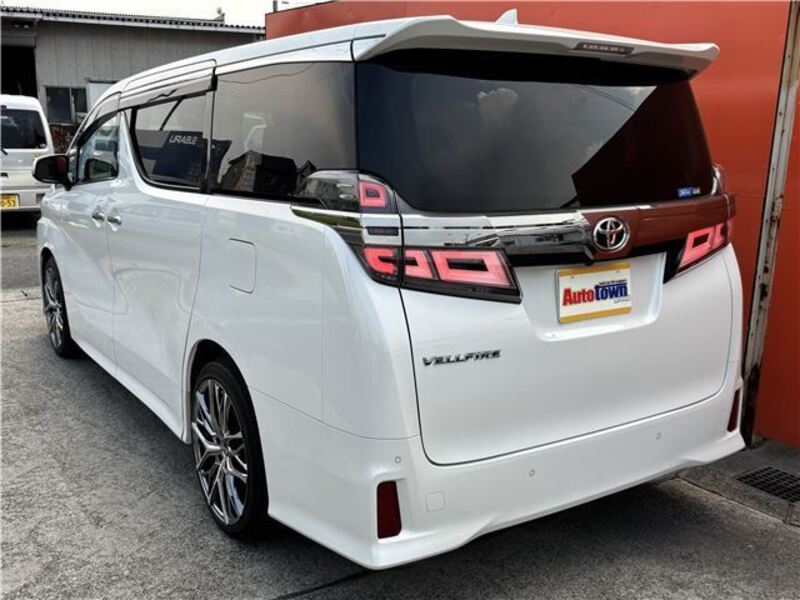 VELLFIRE