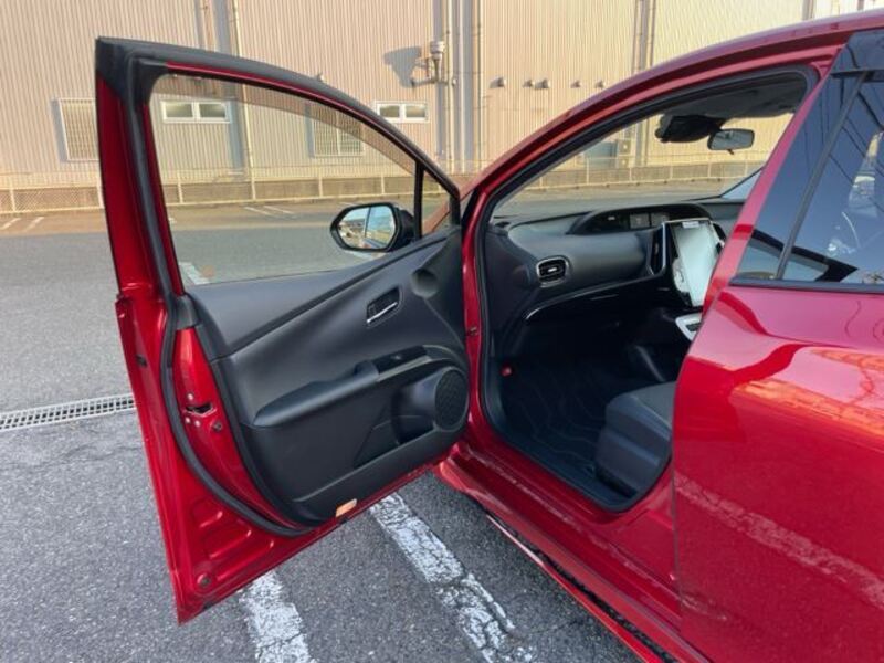 PRIUS PHV