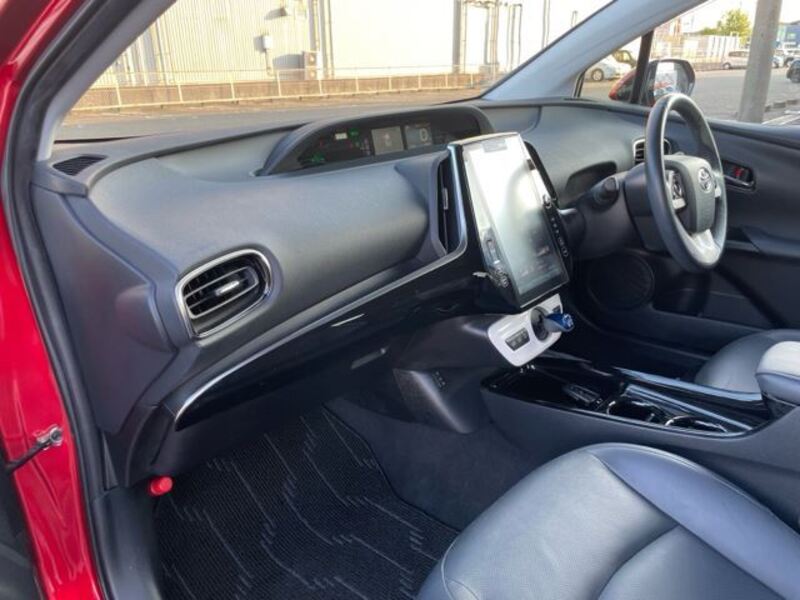 PRIUS PHV
